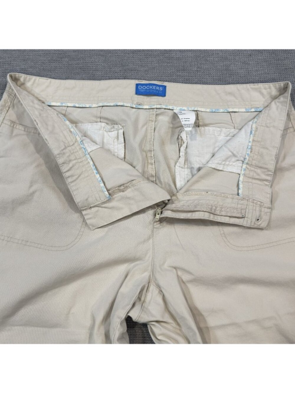 Dockers Capri Pants Women Size 18W Light Khaki High Rise Flat Front Stretch - Picture 6 of 14